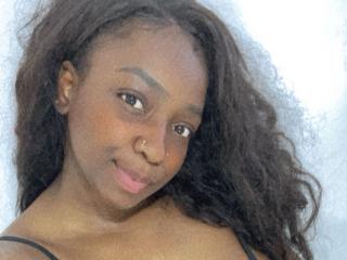 AphroditeSass - Live sex cam - 28179887