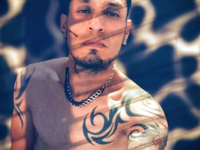 ZousGreen - Live sex cam - 28180064