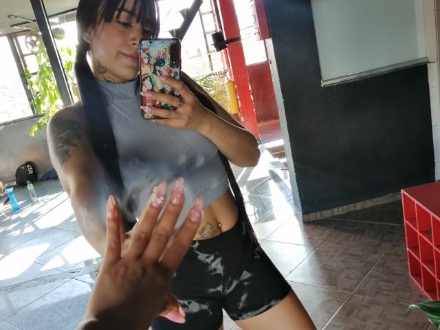 AnalisseJade - Camera khiêu dâm &amp; quyến rũ trực tiếp - 28180580