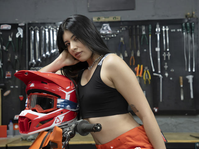 MiluSky - Live Sex Cam - 28186535