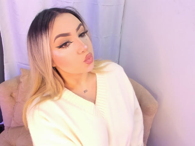 MelissaLust - Live Sex Cam - 28188536