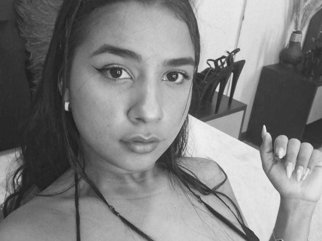 MariamLara - Live Sex Cam - 28190267