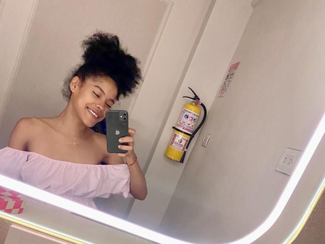 SharonFeretti - Sexe cam en vivo - 28190621