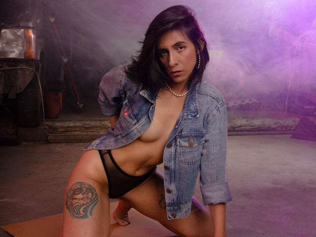 MiaAmoree - Live sexe cam - 28195217