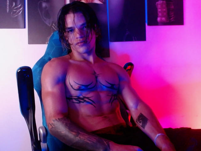 AlexBernal - Sexe cam en vivo - 28197527