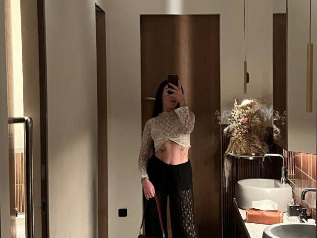NikkiGoldX - Camera khiêu dâm &amp; quyến rũ trực tiếp - 28202348