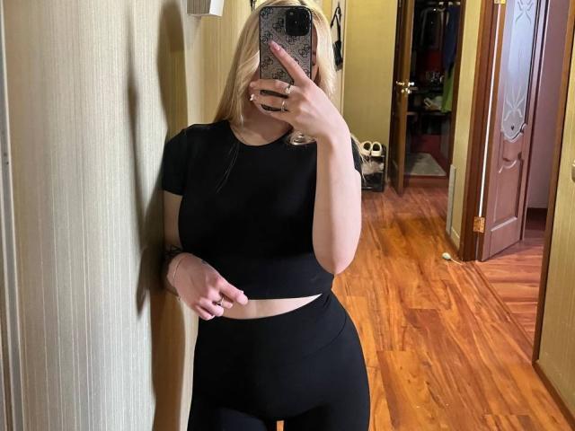 WildMaksi - Live sex cam - 28203254