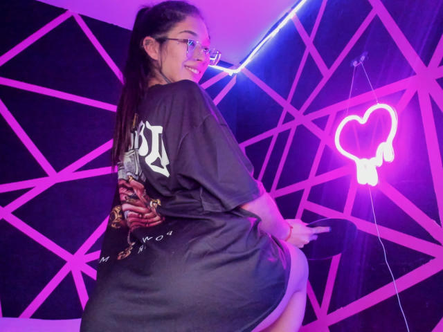 KatieSantana - Live porn &amp; sex cam - 28203767