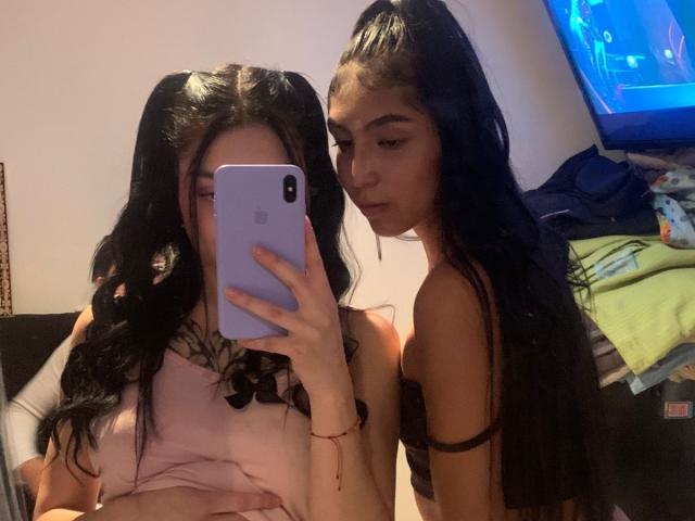 KimNKitty - Live sex cam - 28204037