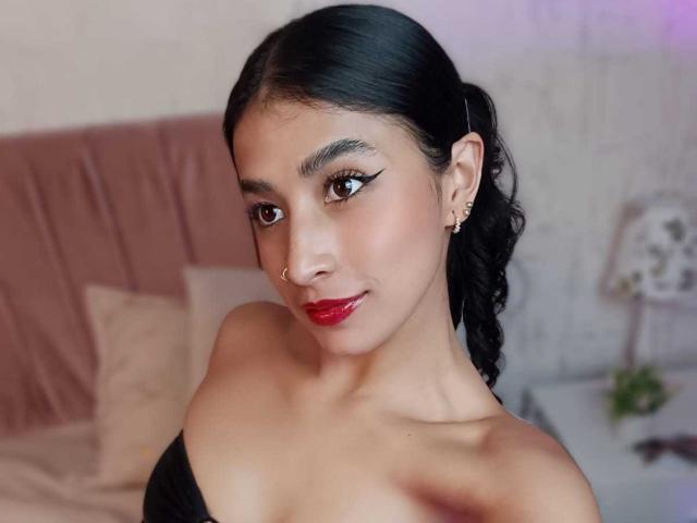 NaiaSanders - Live porn &amp; sex cam - 28205519