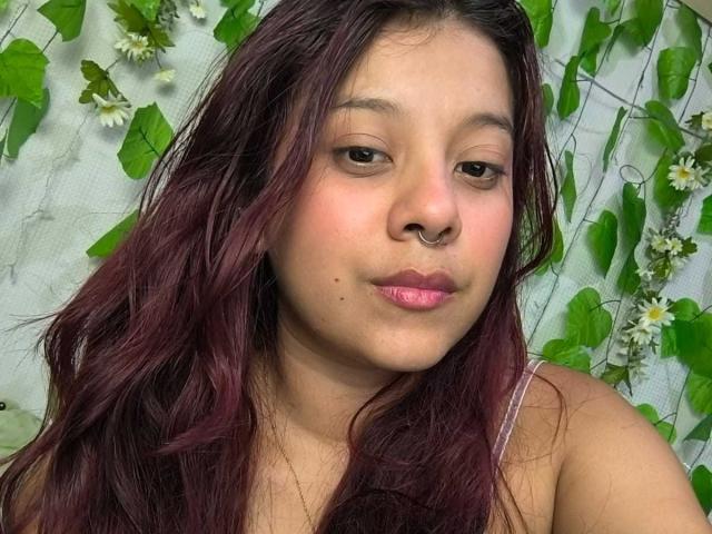 CoralineHale - Live porn &amp; sex cam - 28211297