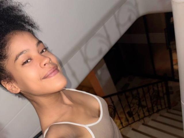 SharonFeretti - Sexe cam en vivo - 28212158