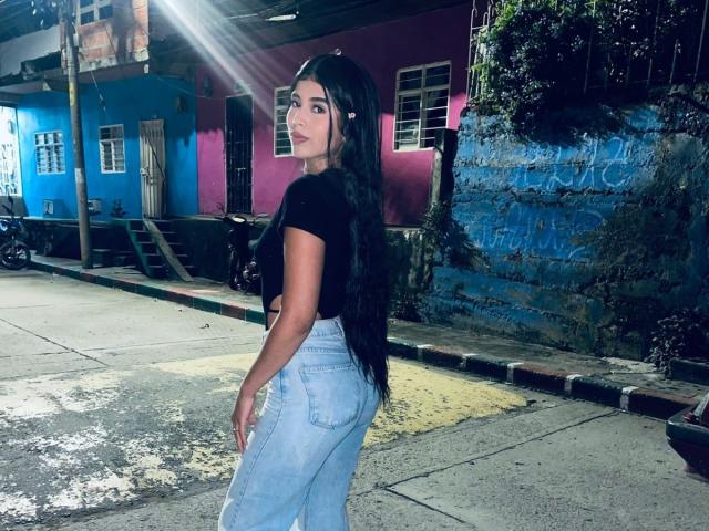 BarelyLegel - Live porn &amp; sex cam - 28215647