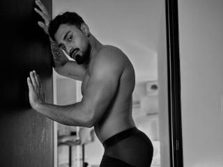 IvannaAndFriend - Live sex cam - 28216679