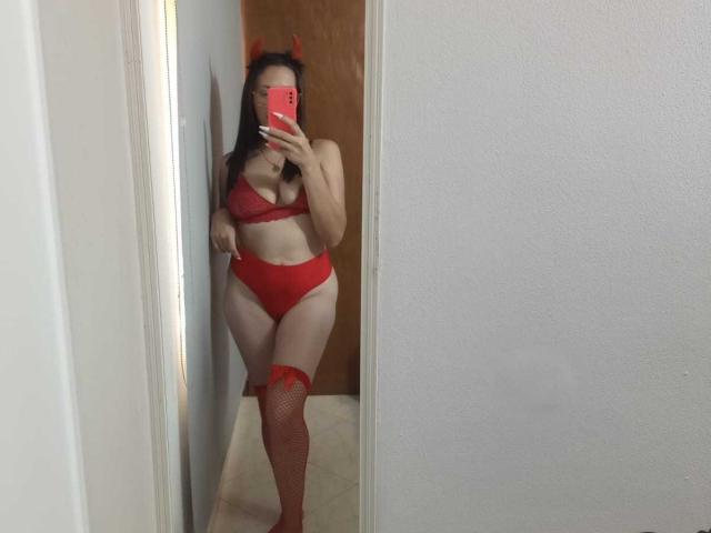 CamilleJuicyHot - Live sexe cam - 28217225