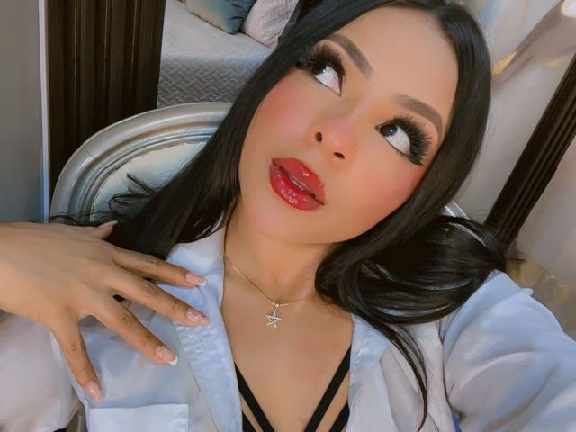 LindaFrancoo - Live Sex Cam - 28218278