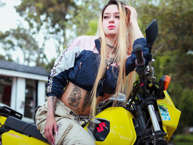 MiaValentine - Live sexe cam - 28229690