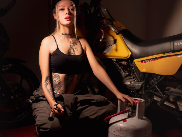 MiaValentine - Live porn &amp; sex cam - 28229783