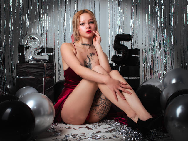 MiaValentine - Live sex cam - 28229972