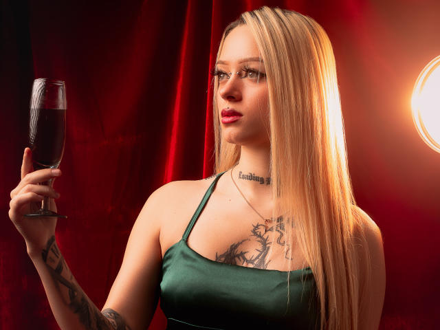 MiaValentine - Live Sex Cam - 28230041