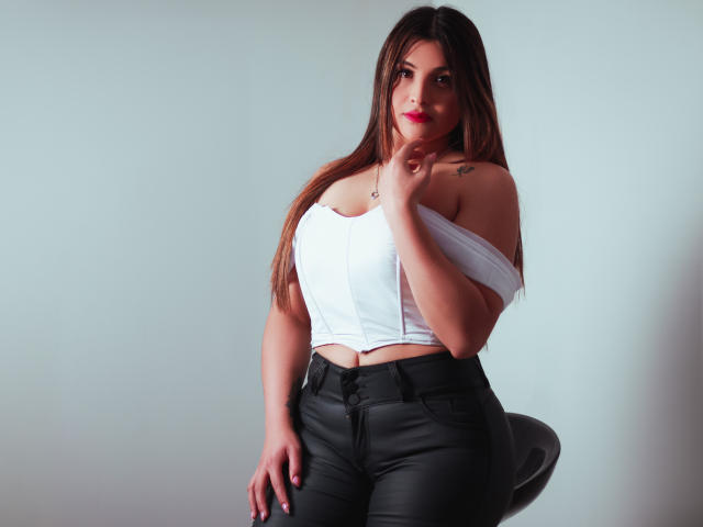 SaraWestt - Live sex cam - 28231577