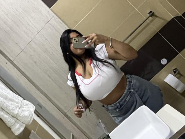 AbrilLuxurie - Live sex cam - 28235369