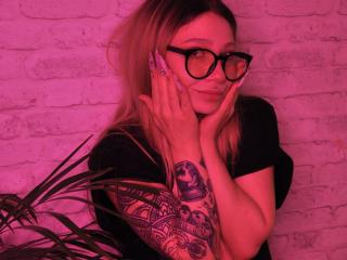 AliceAndCristal - Live porn &amp; sex cam - 28244345