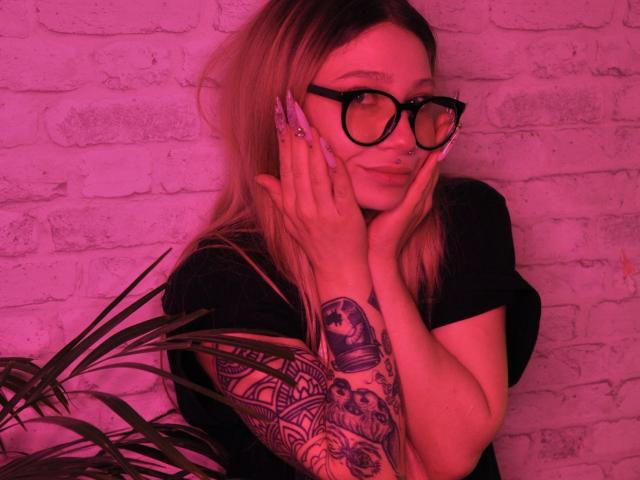 AliceAndCristal - Live porn &amp; sex cam - 28244345