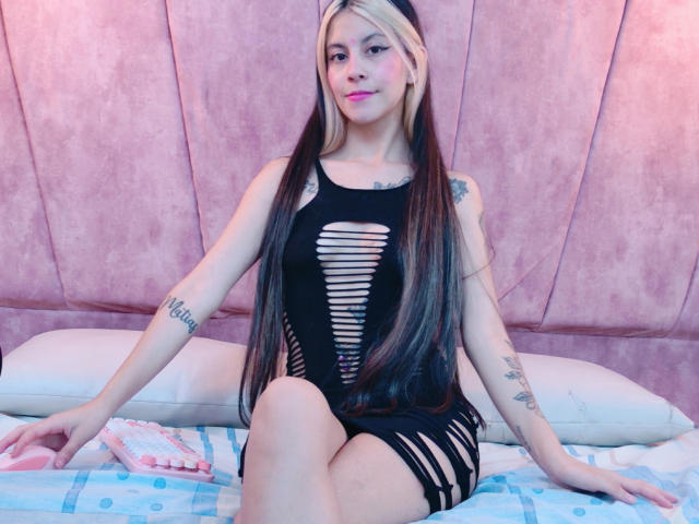 Yliria - Live porn &amp; sex cam - 28245278