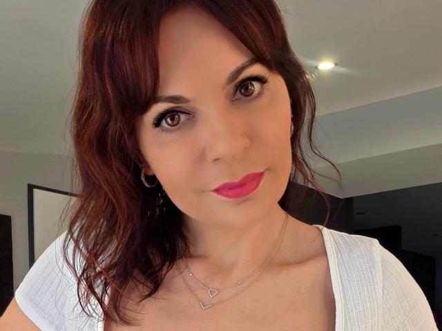 JuneLaFrenchie - Live porn &amp; sex cam - 28247762