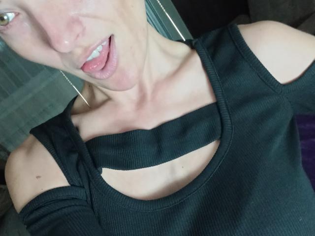 BellaJulls - Live Sex Cam - 28251581