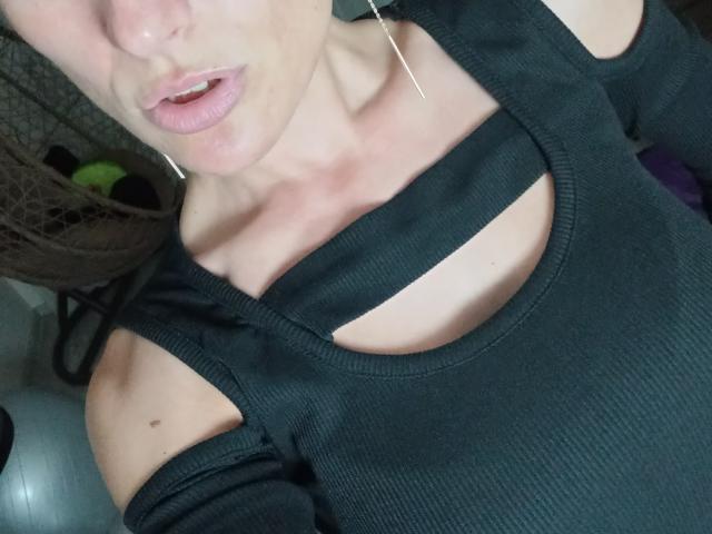 BellaJulls - Live Sex Cam - 28251590