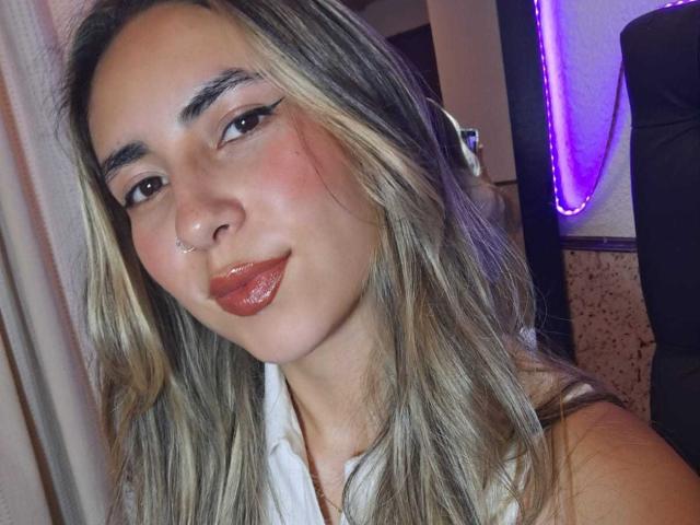 ScarlettKhan - Live porn &amp; sex cam - 28253474