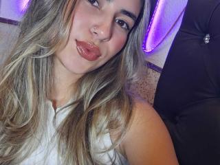 ScarlettKhan - Live Sex Cam - 28253516