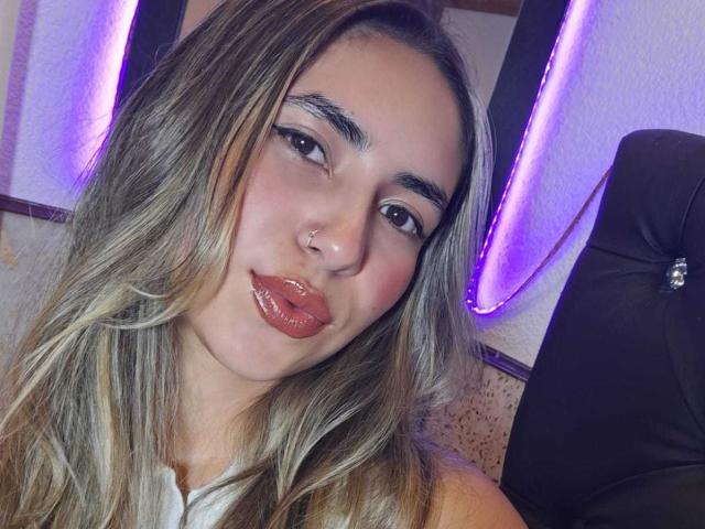 ScarlettKhan - Live porn &amp; sex cam - 28253522