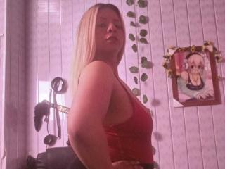 KathaleyaGrayyAss - Live sex cam - 28255421