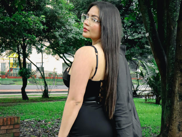 KimDevinne - Live Sex Cam - 28259546