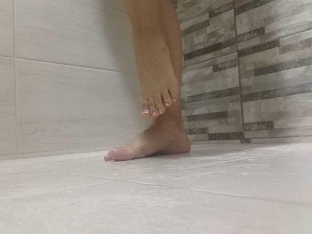 AngeleRoux - Live Sex Cam - 28259579