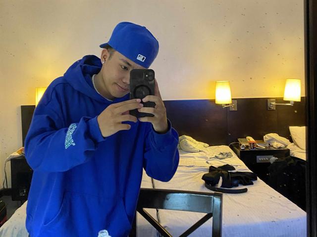 Rayzen69 - Live sex cam - 28262342