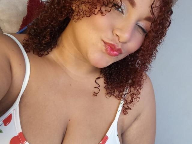 YeraCarey - Live sexe cam - 28268522