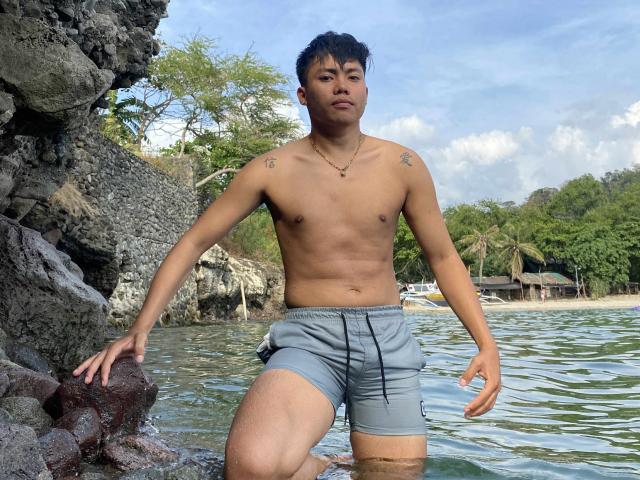 Rayzen69 - Live sex cam - 28270367