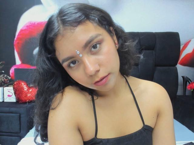 JuliaBennett - Live sexe cam - 28270721