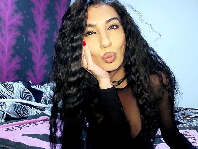 BrunetteBabe69 - Live sex cam - 28271123