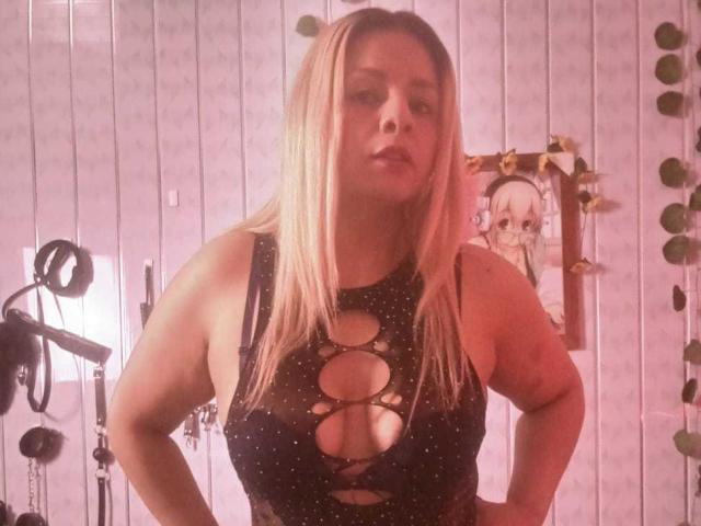 KathaleyaGrayyAss - Live sex cam - 28273382