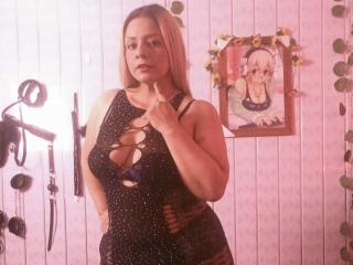 KathaleyaGrayyAss - Live sex cam - 28273391