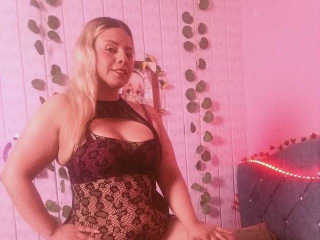 KathaleyaGrayyAss - ライブポルノ&amp;セックスカム - 28273400