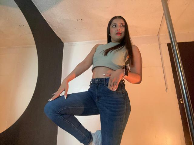 EmmaLombardi - Live sex cam - 28277150