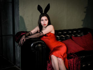 LounaLove - Live sex cam - 28281206