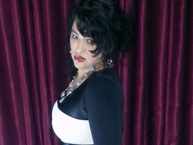 AriesQueenForU - Sexe cam en vivo - 2828666