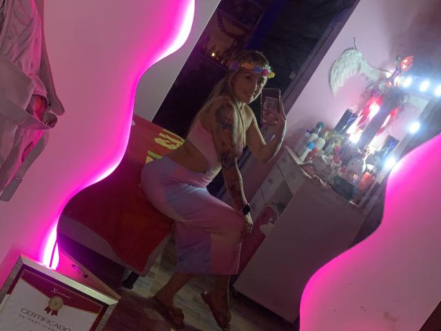 SaritaCaramelo - сексуальная веб-камера в реальном времени - 28289225